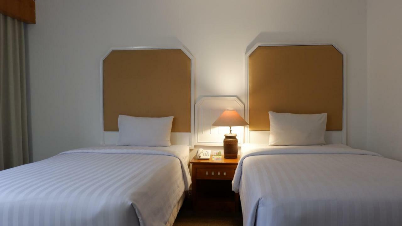 Arnava Hotel Senen Jakarta Exterior photo