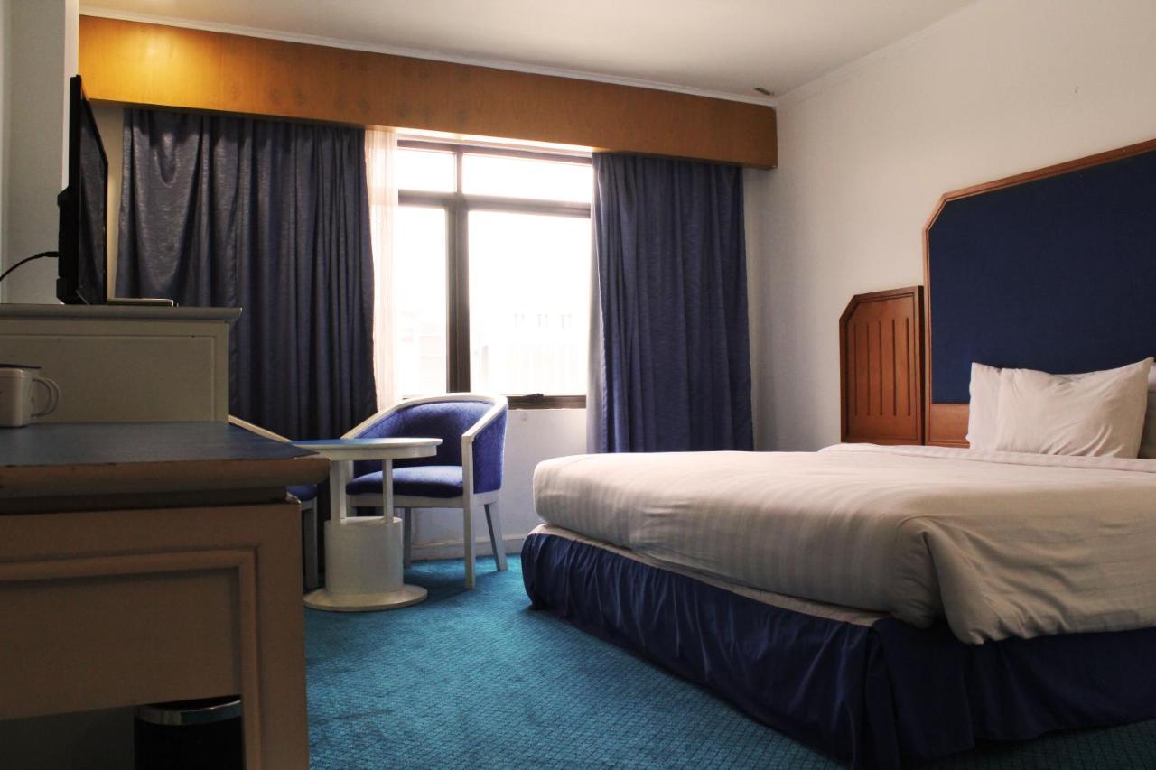 Arnava Hotel Senen Jakarta Exterior photo